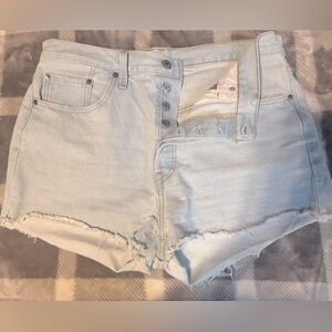 Women’s Levi 501 Shorts!